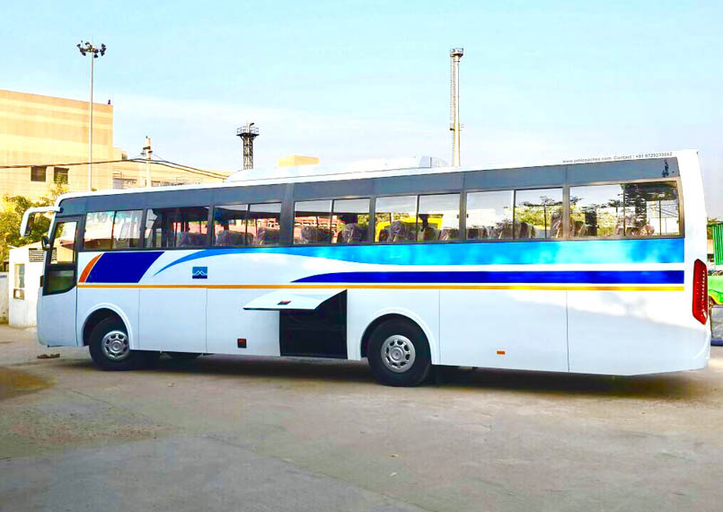 Volvo Bus 40 Seater Right Product Imgs